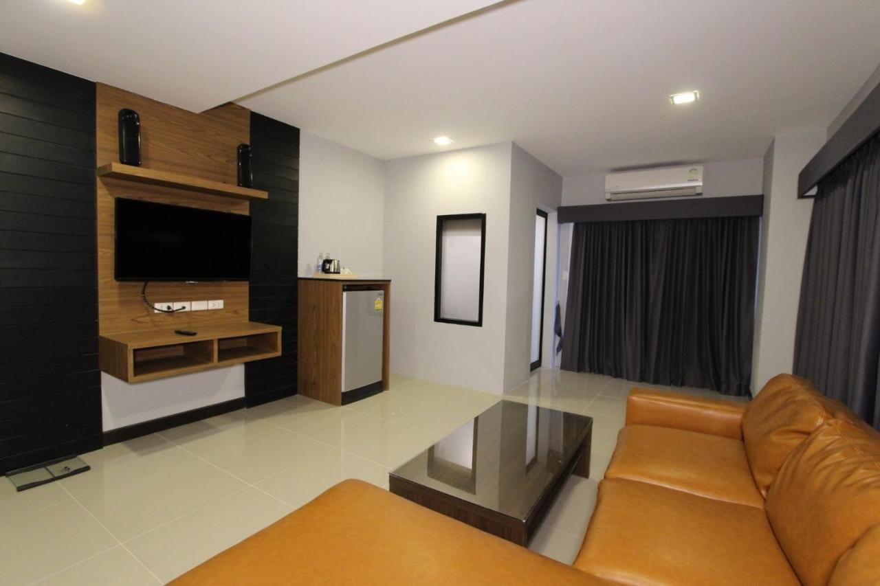 The Leisure Hotel Bang Bo Bagian luar foto