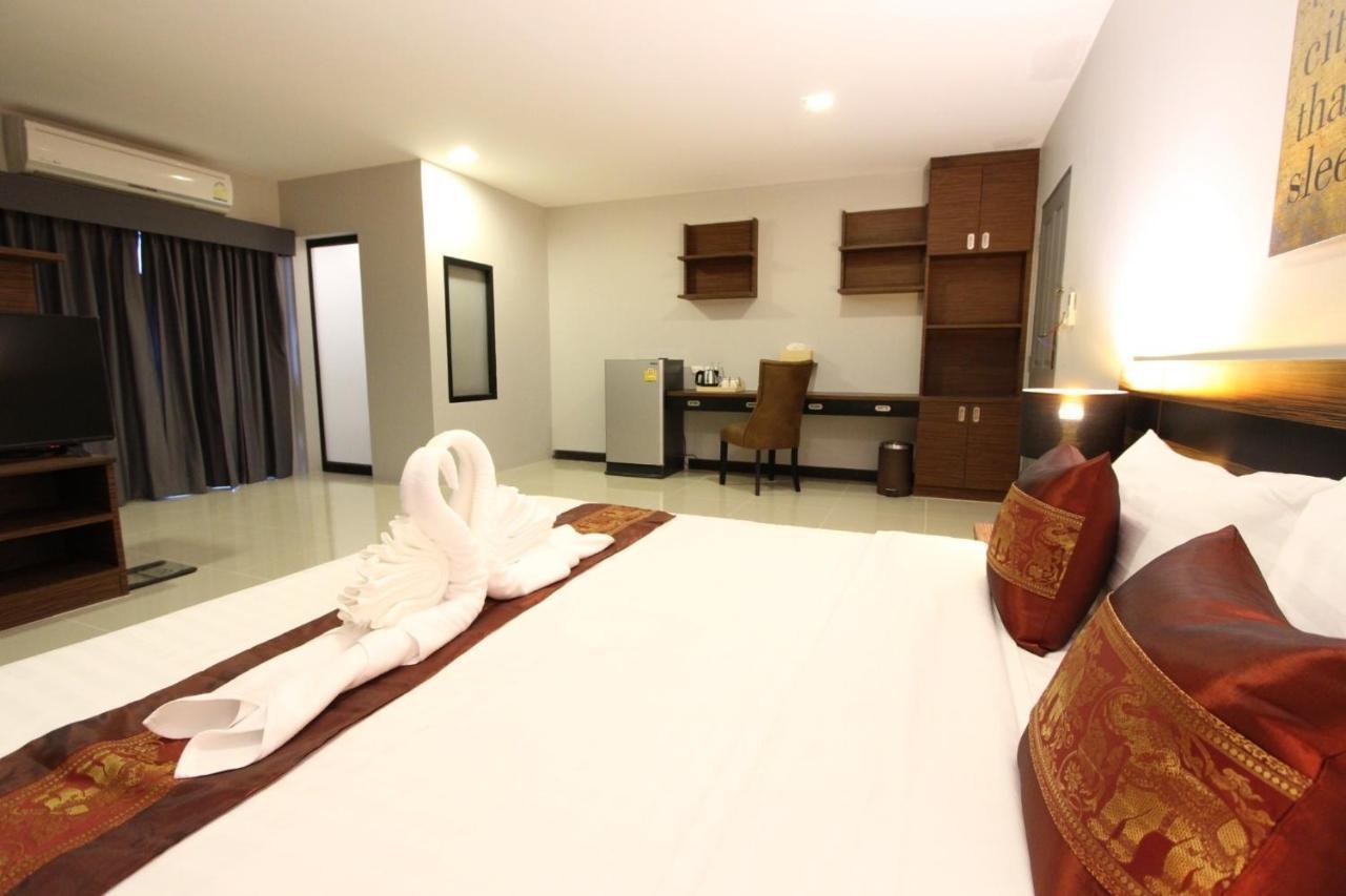 The Leisure Hotel Bang Bo Bagian luar foto