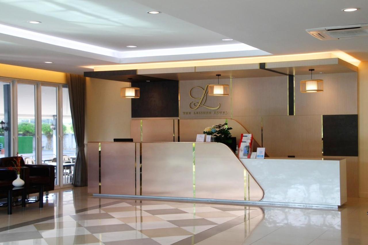 The Leisure Hotel Bang Bo Bagian luar foto