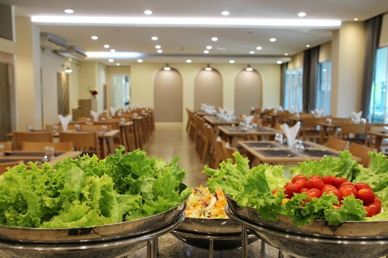 The Leisure Hotel Bang Bo Bagian luar foto