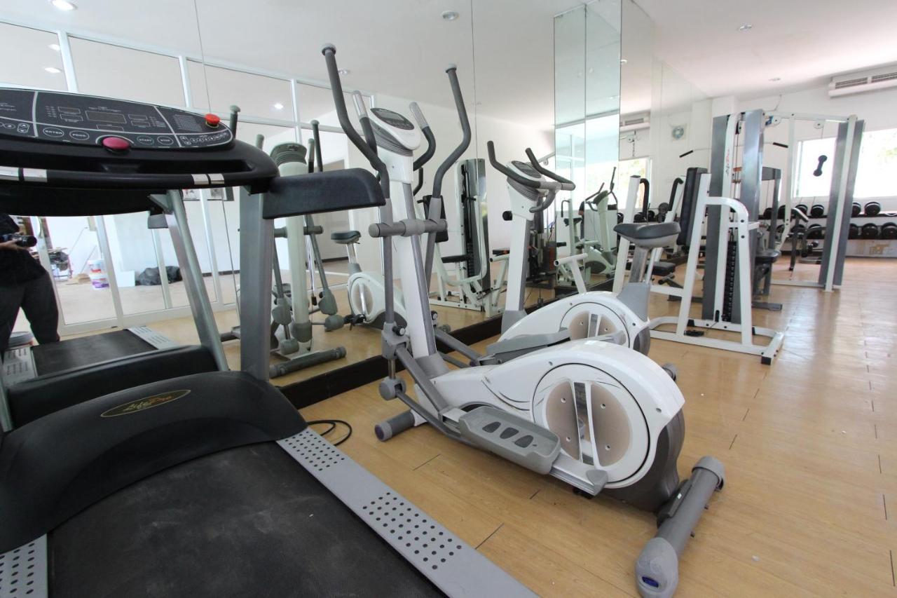 The Leisure Hotel Bang Bo Bagian luar foto